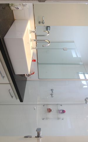 Casa à venda com 315m², 4 quartos e 6 vagasBanheiro da Suíte 1
