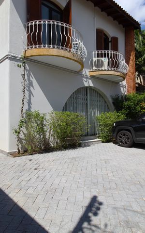 Casa à venda com 315m², 4 quartos e 6 vagasGaragem