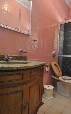 Casa à venda com 125m², 3 quartos e 2 vagasBanheiro Social