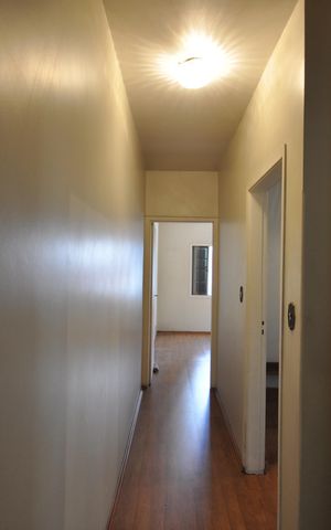 Casa à venda com 125m², 3 quartos e 2 vagasCorredor