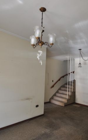 Casa à venda com 125m², 3 quartos e 2 vagasSala