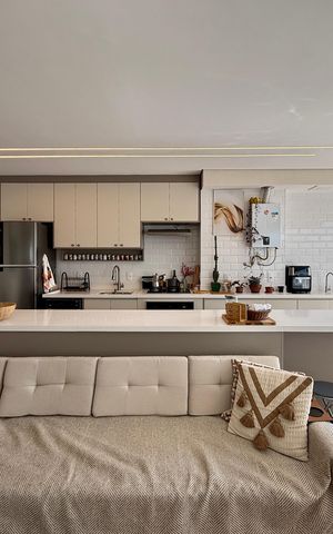Apartamento à venda com 81m², 3 quartos e 1 vaga Apartamento à venda com 81m², 3 quartos e 1 vagaSala