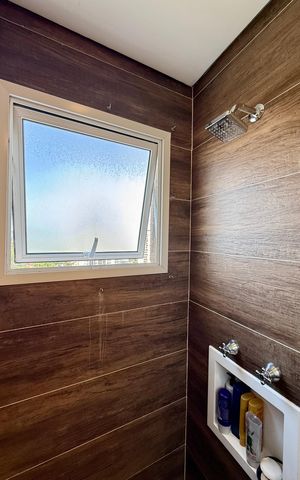 Apartamento à venda com 81m², 3 quartos e 1 vaga Apartamento à venda com 81m², 3 quartos e 1 vagaBanheiro Social