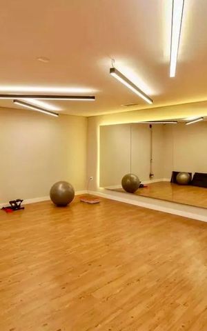 Apartamento à venda com 81m², 3 quartos e 1 vaga Apartamento à venda com 81m², 3 quartos e 1 vagaAcademia