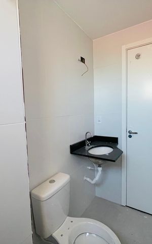 Apartamento à venda com 56m², 2 quartos e 1 vaga Apartamento à venda com 56m², 2 quartos e 1 vagaBanheiro