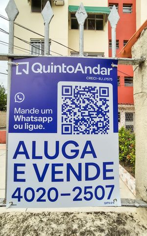 Apartamento à venda com 32m², 1 quarto e sem vagaFrente do prédio e Plaquinha 