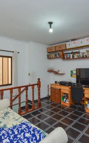 Casa à venda com 158m², 3 quartos e 2 vagas Casa à venda com 158m², 3 quartos e 2 vagasSala de TV
