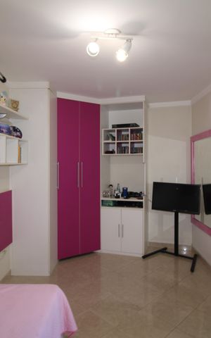 Casa de condomínio à venda com 199m², 3 quartos e 4 vagasQuarto 1