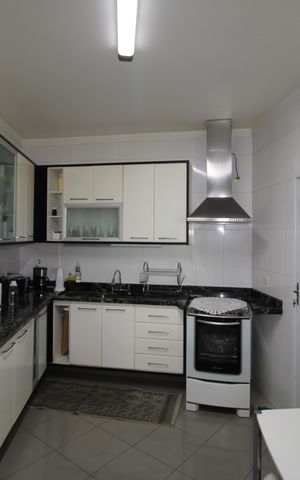Casa de condomínio à venda com 199m², 3 quartos e 4 vagasCozinha