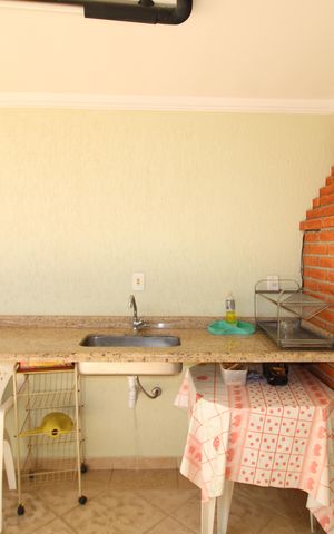 Casa de condomínio à venda com 199m², 3 quartos e 4 vagasÁrea de Lazer