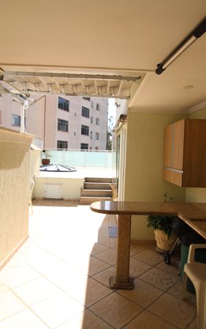 Casa de condomínio à venda com 199m², 3 quartos e 4 vagasÁrea de Lazer