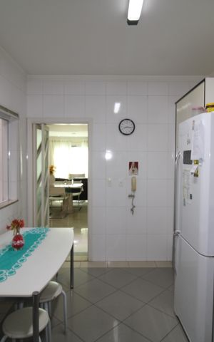 Casa de condomínio à venda com 199m², 3 quartos e 4 vagasCozinha