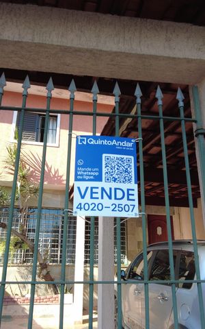 Casa à venda com 129m², 3 quartos e 2 vagasPlaquinha