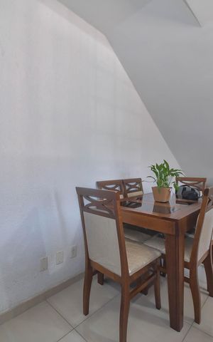 Casa à venda com 129m², 3 quartos e 2 vagasSala