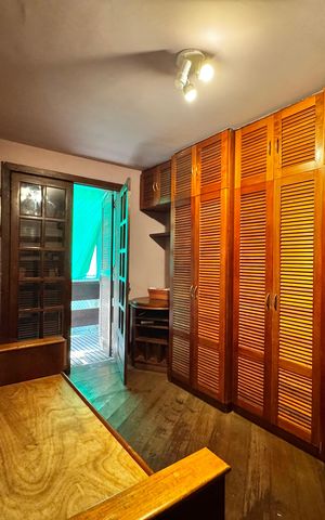 Casa à venda com 850m², 5 quartos e 7 vagas Casa à venda com 850m², 5 quartos e 7 vagasQuarto 1