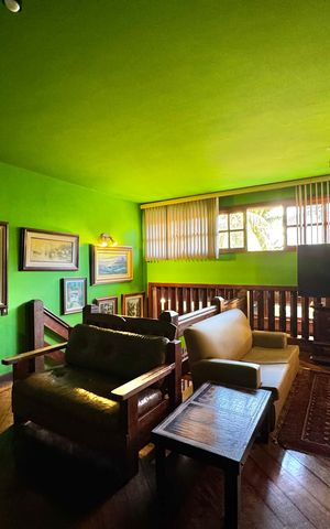 Casa à venda com 850m², 5 quartos e 7 vagas Casa à venda com 850m², 5 quartos e 7 vagasSala 2 (Segundo Andar)
