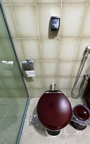 Casa à venda com 850m², 5 quartos e 7 vagas Casa à venda com 850m², 5 quartos e 7 vagasBanheiro Social 1