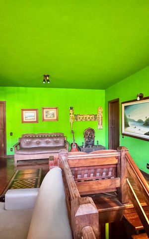 Casa à venda com 850m², 5 quartos e 7 vagas Casa à venda com 850m², 5 quartos e 7 vagasSala 2 (Segundo Andar)