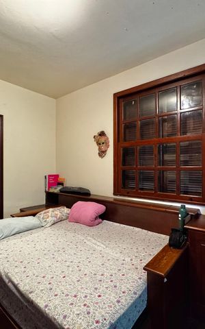 Casa à venda com 850m², 5 quartos e 7 vagas Casa à venda com 850m², 5 quartos e 7 vagasQuarto 2