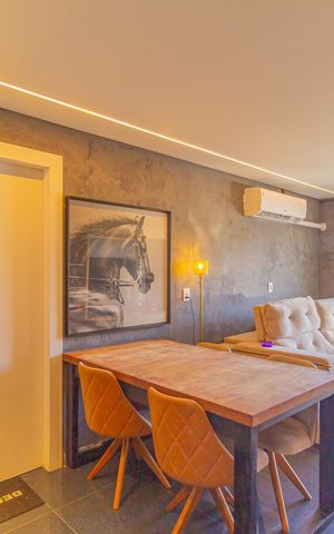 Casa à venda com 210m², 3 quartos e 2 vagas Casa à venda com 210m², 3 quartos e 2 vagasSala