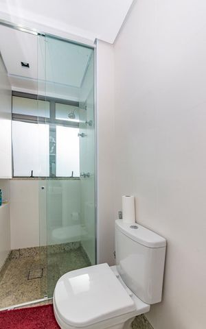 Apartamento à venda com 172m², 4 quartos e 5 vagas Apartamento à venda com 172m², 4 quartos e 5 vagasBanheiro Semi - Suítes