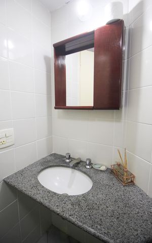 Apartamento à venda com 74m², 2 quartos e 1 vagaBanheiro