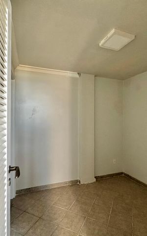 Apartamento à venda com 247m², 4 quartos e 3 vagas Apartamento à venda com 247m², 4 quartos e 3 vagasCozinha e Área de Serviço - Quarto