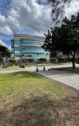 Apartamento à venda com 247m², 4 quartos e 3 vagas Apartamento à venda com 247m², 4 quartos e 3 vagasFachada