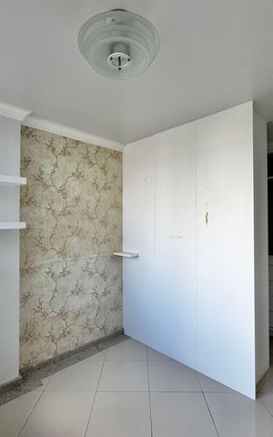 Apartamento à venda com 247m², 4 quartos e 3 vagas Apartamento à venda com 247m², 4 quartos e 3 vagasSuíte 2