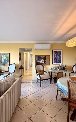 Apartamento à venda com 154m², 4 quartos e 1 vaga Apartamento à venda com 154m², 4 quartos e 1 vagaSala