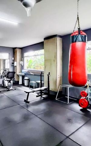 Apartamento à venda com 154m², 4 quartos e 1 vaga Apartamento à venda com 154m², 4 quartos e 1 vagaAcademia