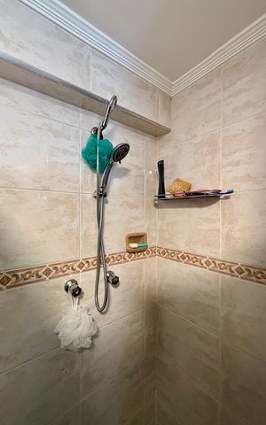 Apartamento à venda com 154m², 4 quartos e 1 vaga Apartamento à venda com 154m², 4 quartos e 1 vagaBanheiro Social