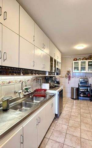 Apartamento à venda com 154m², 4 quartos e 1 vaga Apartamento à venda com 154m², 4 quartos e 1 vagaCozinha
