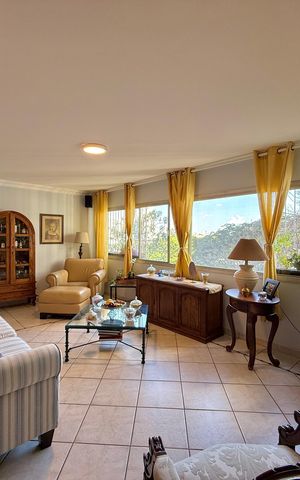 Apartamento à venda com 154m², 4 quartos e 1 vaga Apartamento à venda com 154m², 4 quartos e 1 vagaSala