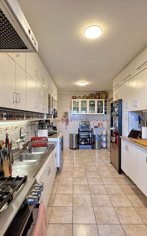 Apartamento à venda com 154m², 4 quartos e 1 vaga Apartamento à venda com 154m², 4 quartos e 1 vagaCozinha