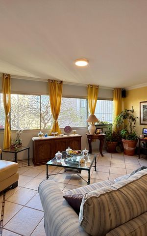 Apartamento à venda com 154m², 4 quartos e 1 vaga Apartamento à venda com 154m², 4 quartos e 1 vagaSala