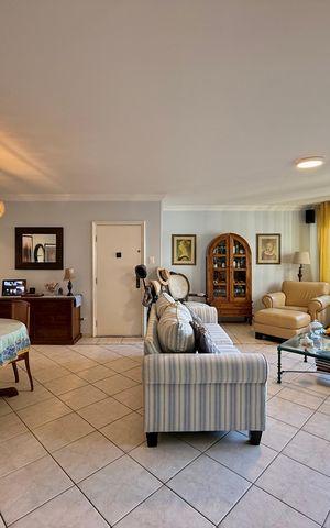 Apartamento à venda com 154m², 4 quartos e 1 vaga Apartamento à venda com 154m², 4 quartos e 1 vagaSala