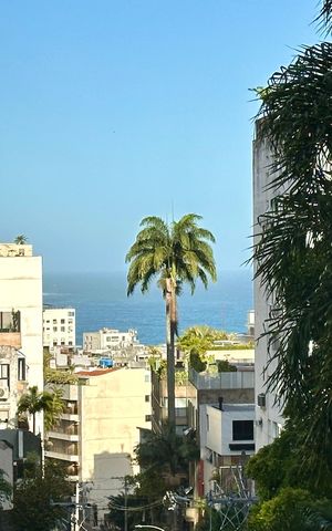 Apartamento à venda com 170m², 4 quartos e 4 vagas Apartamento à venda com 170m², 4 quartos e 4 vagasÁrea comum - Playground