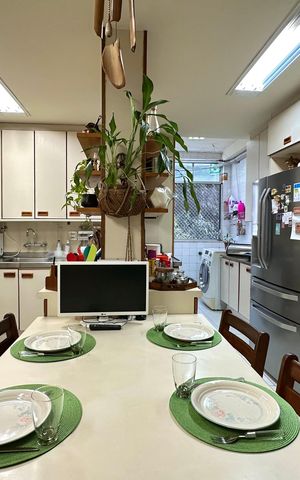 Apartamento à venda com 170m², 4 quartos e 4 vagas Apartamento à venda com 170m², 4 quartos e 4 vagasCozinha