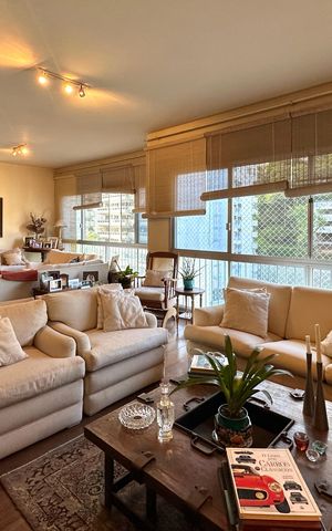 Apartamento à venda com 170m², 4 quartos e 4 vagas Apartamento à venda com 170m², 4 quartos e 4 vagasSala