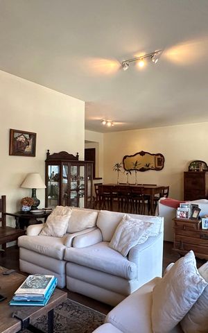 Apartamento à venda com 170m², 4 quartos e 4 vagas Apartamento à venda com 170m², 4 quartos e 4 vagasSala
