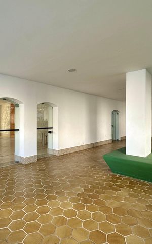 Apartamento à venda com 170m², 4 quartos e 4 vagas Apartamento à venda com 170m², 4 quartos e 4 vagasÁrea comum - Salão de festas