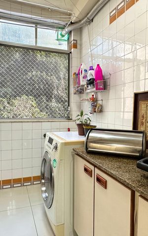 Apartamento à venda com 170m², 4 quartos e 4 vagas Apartamento à venda com 170m², 4 quartos e 4 vagasÁrea de Serviço
