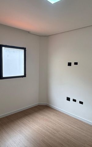 Casa à venda com 142m², 3 quartos e 4 vagas Casa à venda com 142m², 3 quartos e 4 vagasQuarto 1