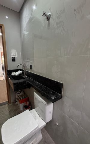Casa à venda com 142m², 3 quartos e 4 vagas Casa à venda com 142m², 3 quartos e 4 vagasBanheiro