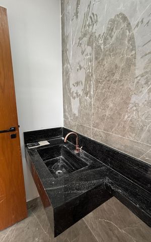 Casa à venda com 142m², 3 quartos e 4 vagas Casa à venda com 142m², 3 quartos e 4 vagasLavabo