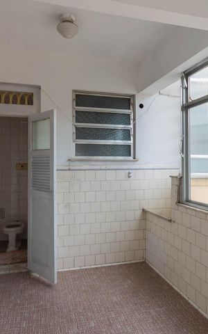 Apartamento à venda com 119m², 3 quartos e 1 vagaÁrea de Serviço