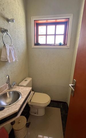 Casa à venda com 280m², 4 quartos e 4 vagas