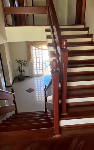Casa à venda com 280m², 4 quartos e 4 vagas