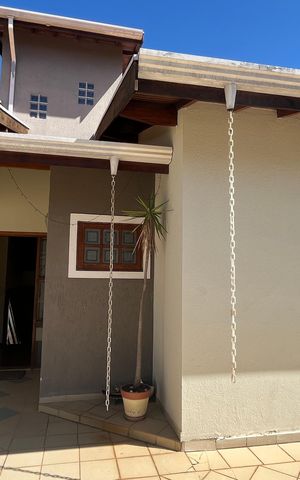 Casa à venda com 280m², 4 quartos e 4 vagas